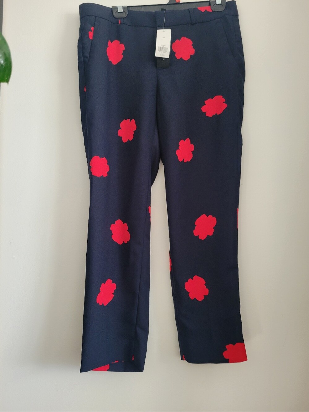NWT Banana Republic Avery navy ankle length pants with red floral print Sz 6 $98